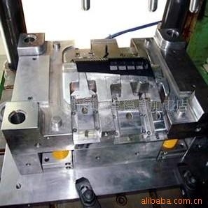 中山市小欖鎮(zhèn)亮成模具塑料廠 一站式模具與加工解決方案